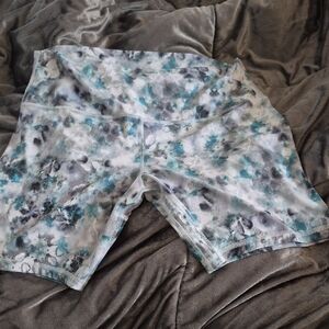 Women's Multicolor Patterned Shorts